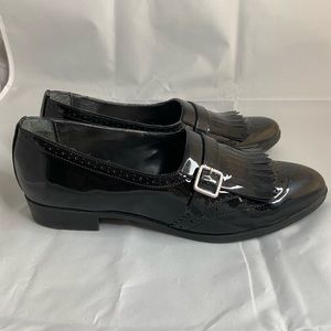 Unisa kiltie black patent leather loafers, size 9
